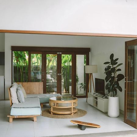 Airsatang Three Palms Surf & Stay Medewi المظهر الخارجي الصورة