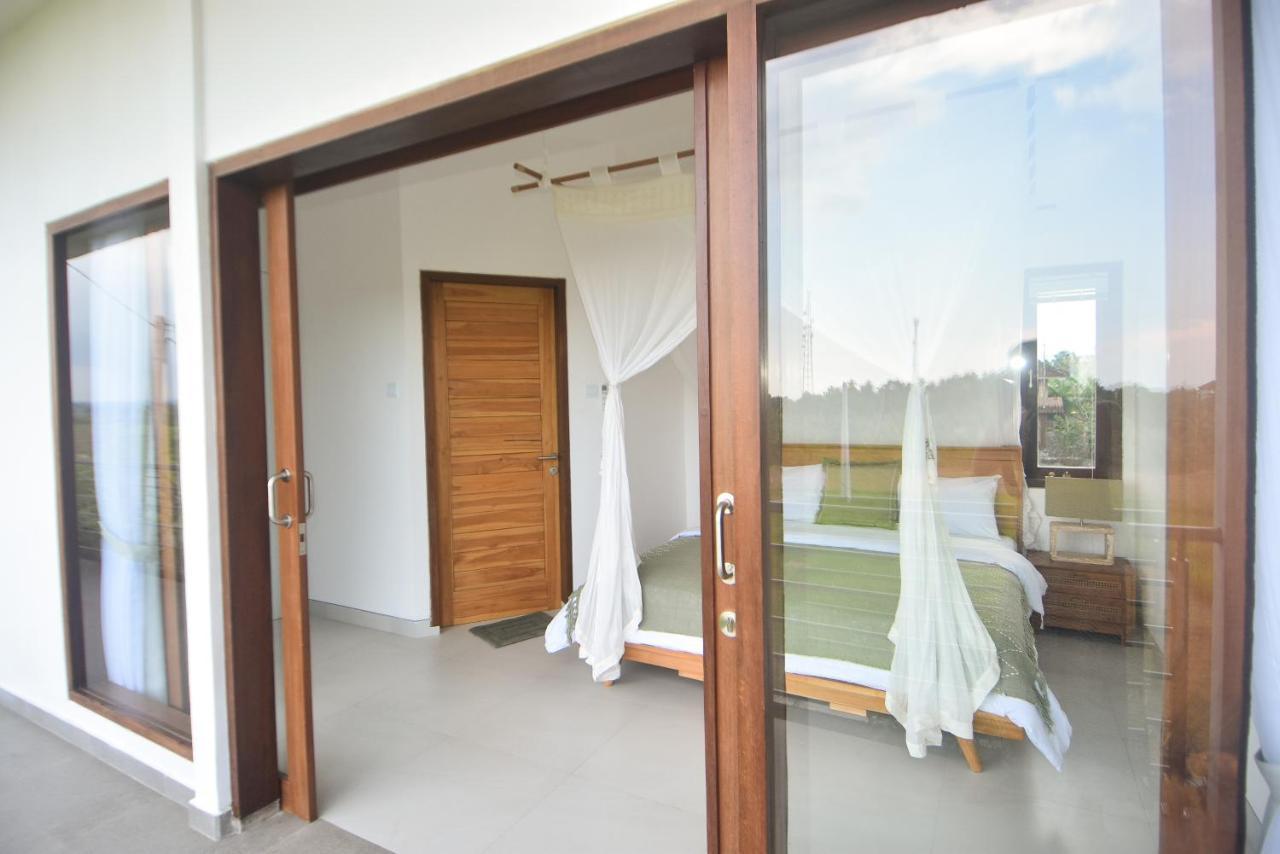 Airsatang Three Palms Surf & Stay Medewi المظهر الخارجي الصورة