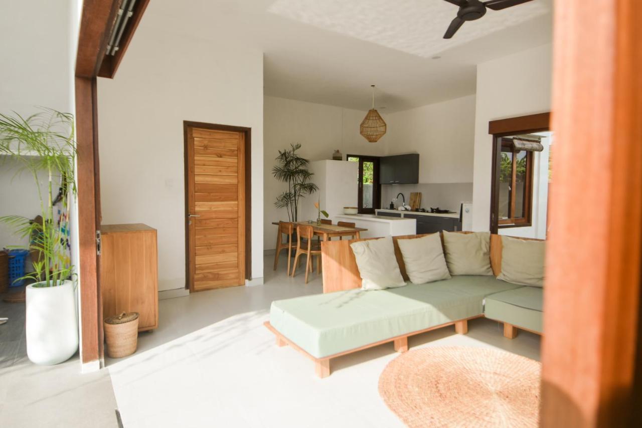 Airsatang Three Palms Surf & Stay Medewi المظهر الخارجي الصورة