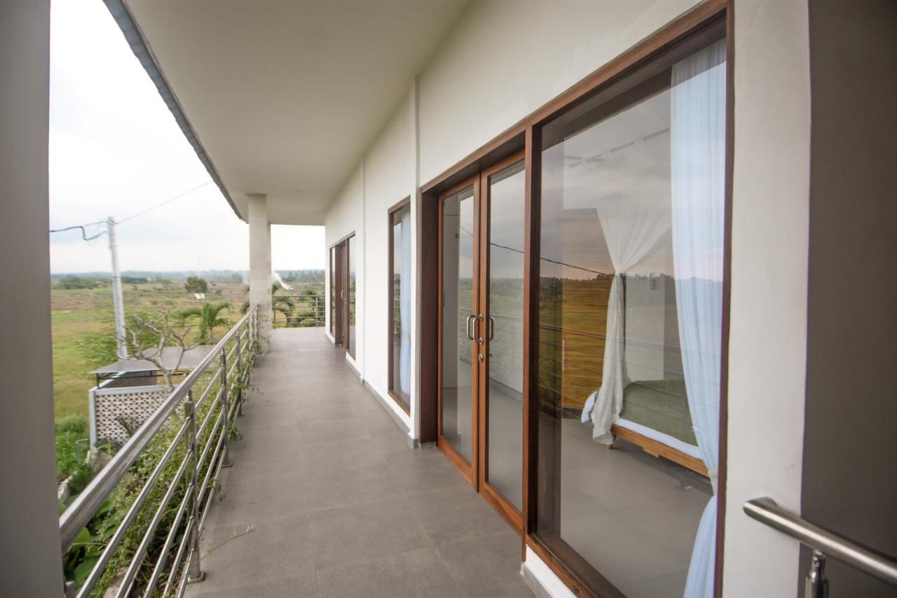 Airsatang Three Palms Surf & Stay Medewi المظهر الخارجي الصورة