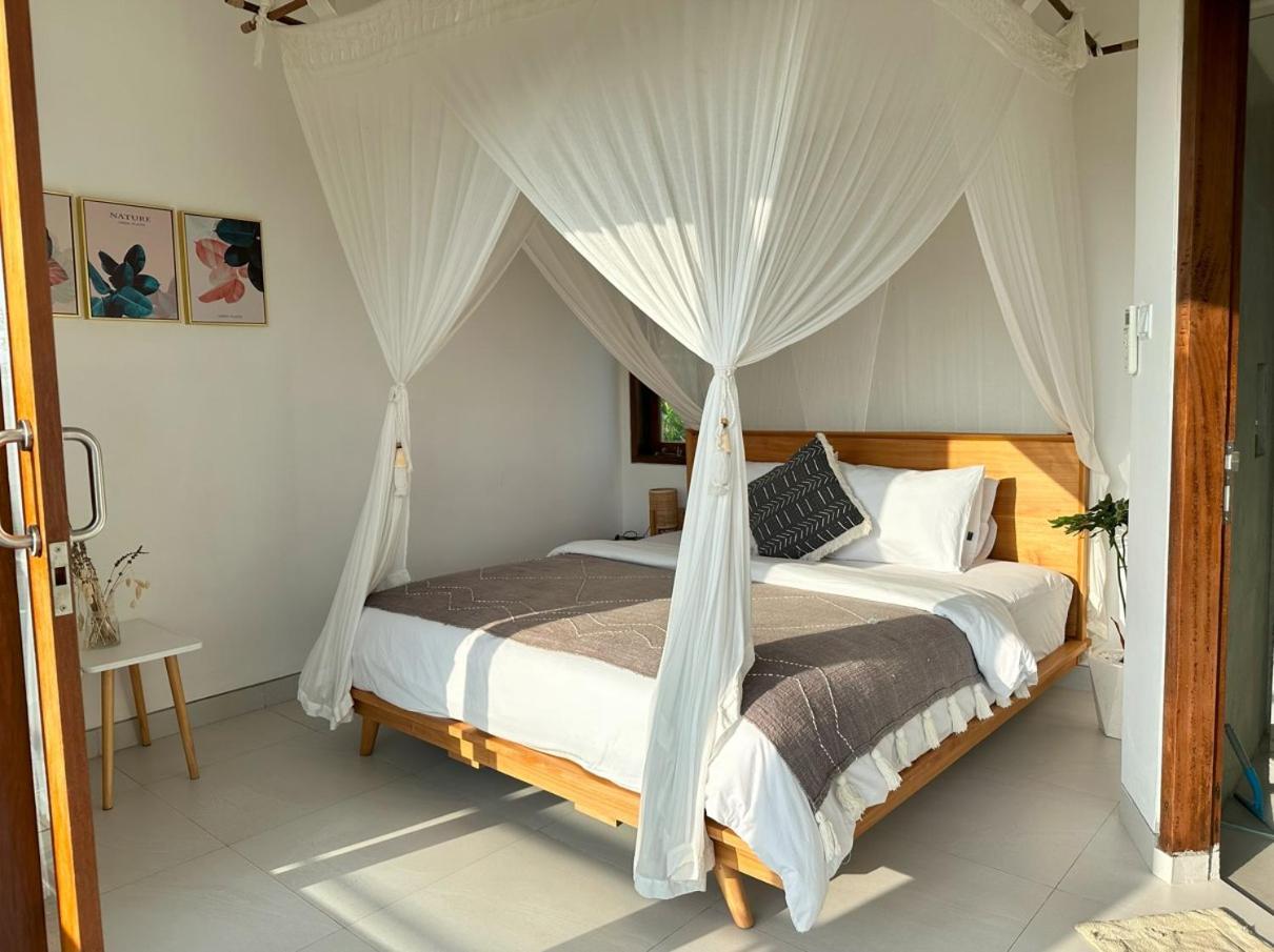 Airsatang Three Palms Surf & Stay Medewi المظهر الخارجي الصورة