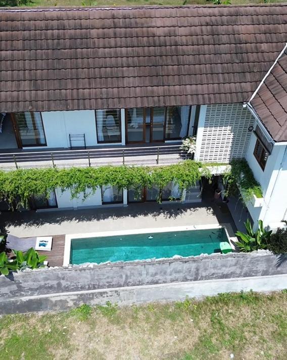 Airsatang Three Palms Surf & Stay Medewi المظهر الخارجي الصورة