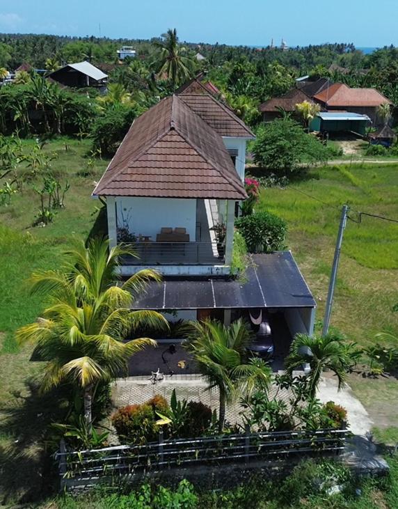 Airsatang Three Palms Surf & Stay Medewi المظهر الخارجي الصورة