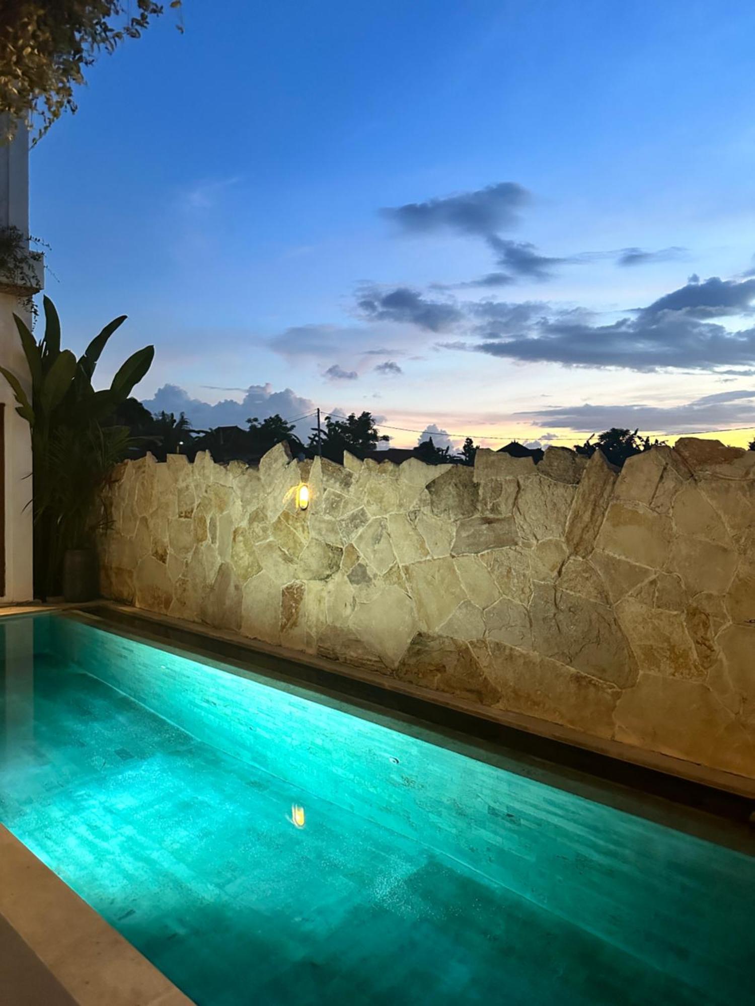 Airsatang Three Palms Surf & Stay Medewi المظهر الخارجي الصورة