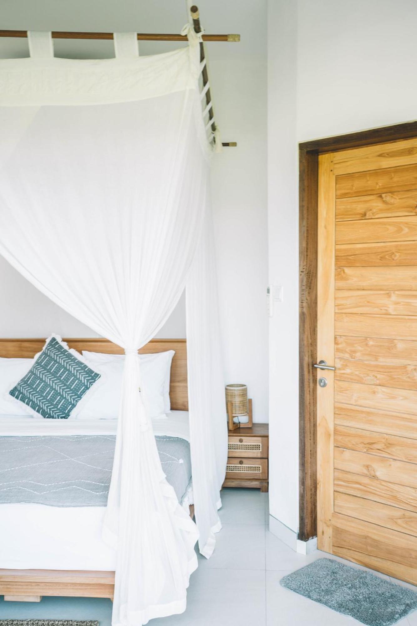 Airsatang Three Palms Surf & Stay Medewi المظهر الخارجي الصورة